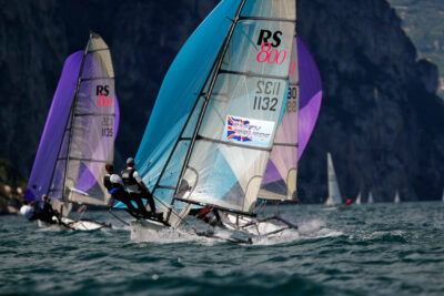 RS800 - The ultimate high performance double trapeze skiff